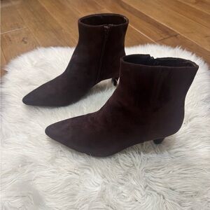 Universal Thread Dark Brown Taylor Ankle Booties